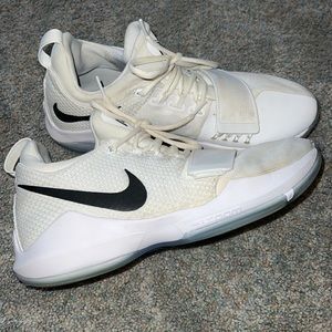 Nike Zoom Athletic Shoes